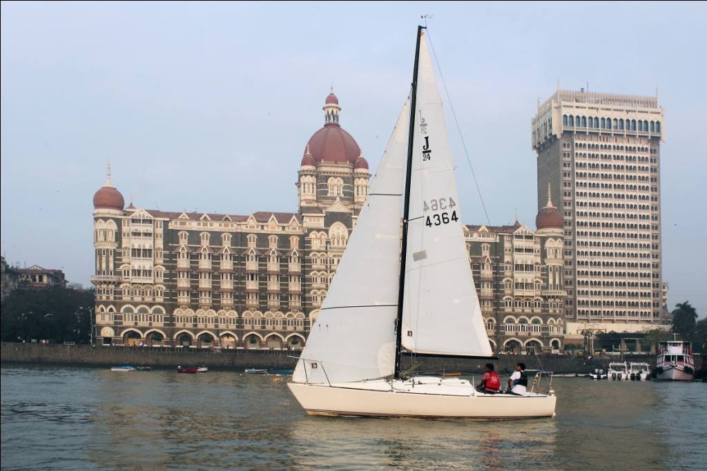 Gateway of India Sailing